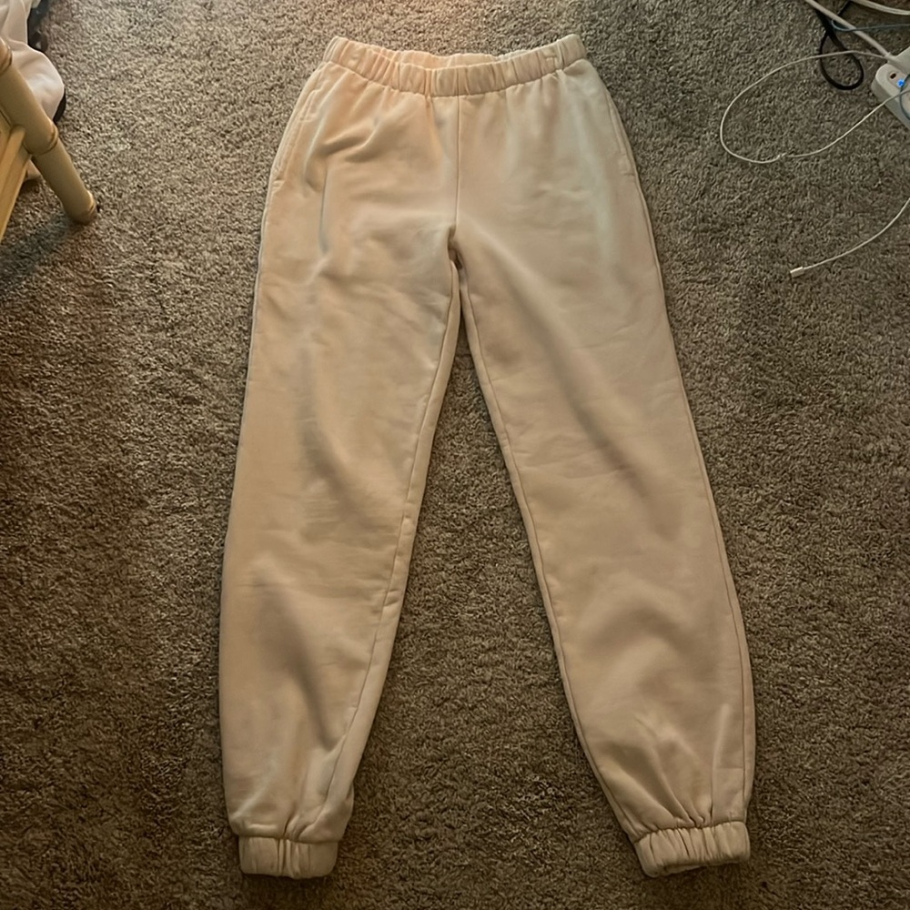 Brandy Melville beige sweatpants